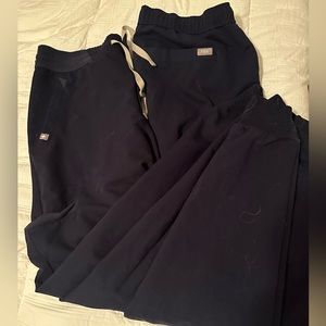 Medium navy figs joggers
